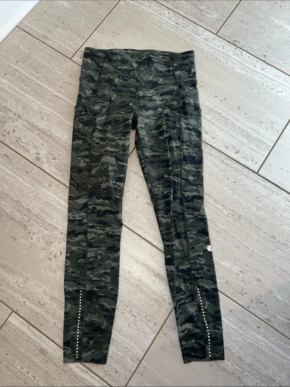 Lululemon fast and free leggings 6 camo